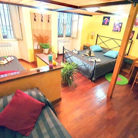 Отель La Casa Verde Roma - Free Secure Parking If You Book 3 Nights Экстерьер фото