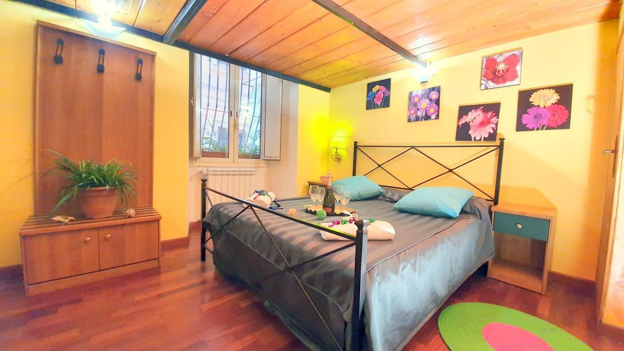 Отель La Casa Verde Roma - Free Secure Parking If You Book 3 Nights Экстерьер фото